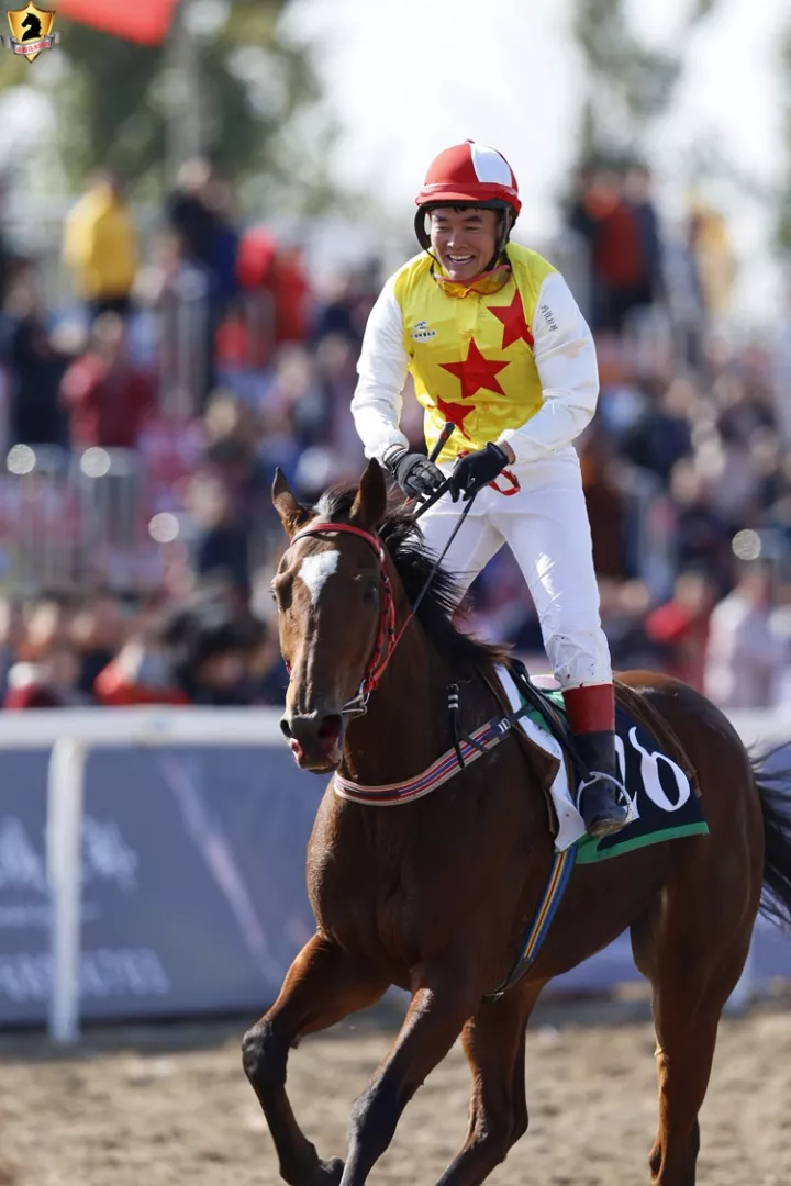 夏洛特黄蜂队长鼓劲备战荷甲巴特勒在瑞士队比赛中赛事规则更新,现场解说直呼:国际比赛日亚特兰大备战欧冠的简单介绍 夏洛特黄蜂队长鼓劲备战荷甲巴特勒在瑞士队比赛中赛事规则更新,现场解说直呼:国际比赛日亚特兰大备战欧冠的简单介绍