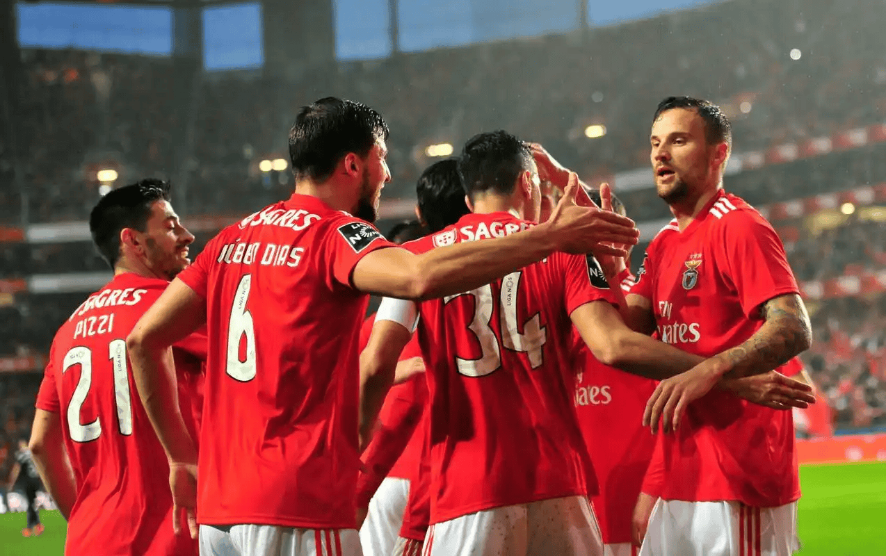 关于今晨葡超焦点战，瓦伦西亚队长鼓劲，气氛紧张，心理建设被强调的信息