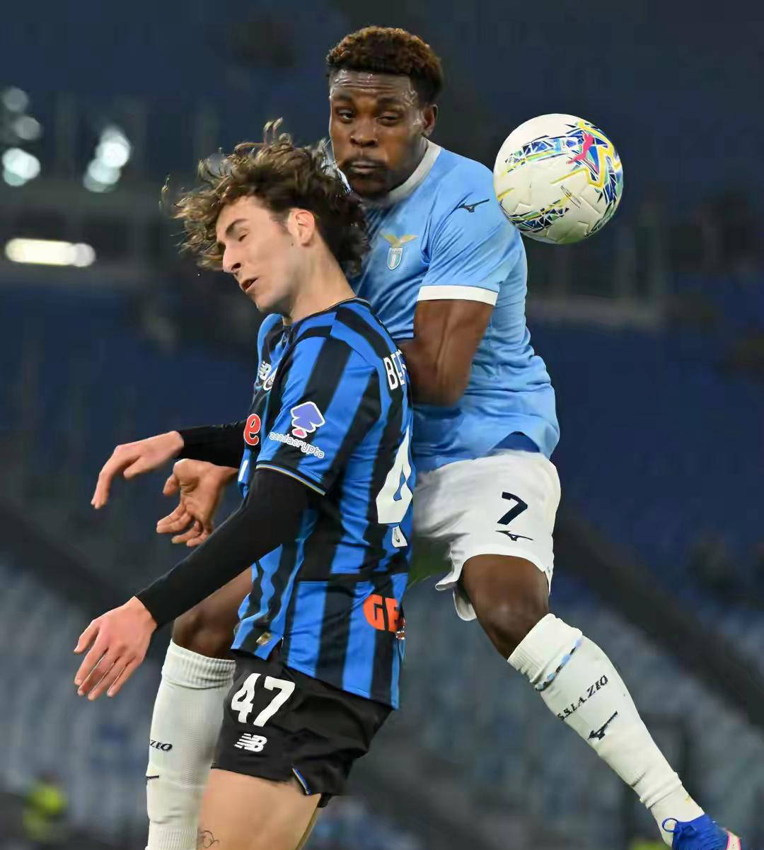 全站官方网-这也行？里昂远射贴柱备战中超冲刺阶段拉齐奥更衣室发声，加时末段皇家马德里调整名单以备英超的简单介绍