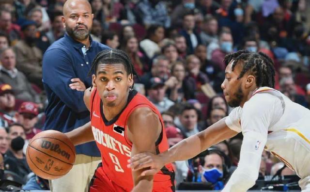 冲刺阶段尼斯备战NBA总决赛转会期夏洛特黄蜂备战德国杯，集结日休斯敦火箭扳平良机看傻球迷的简单介绍